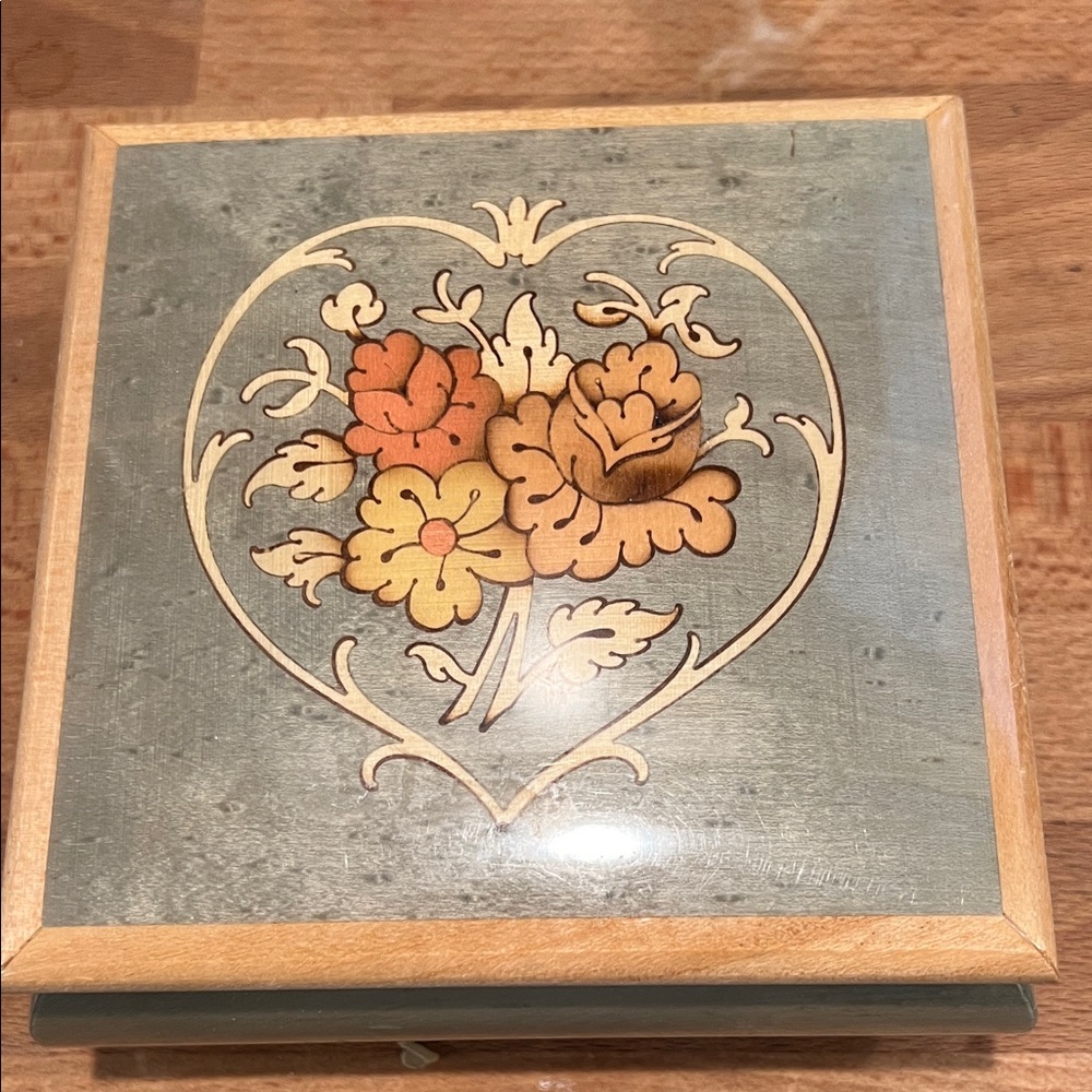 Elegant Gray Jewelry Box
